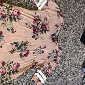 Floral t